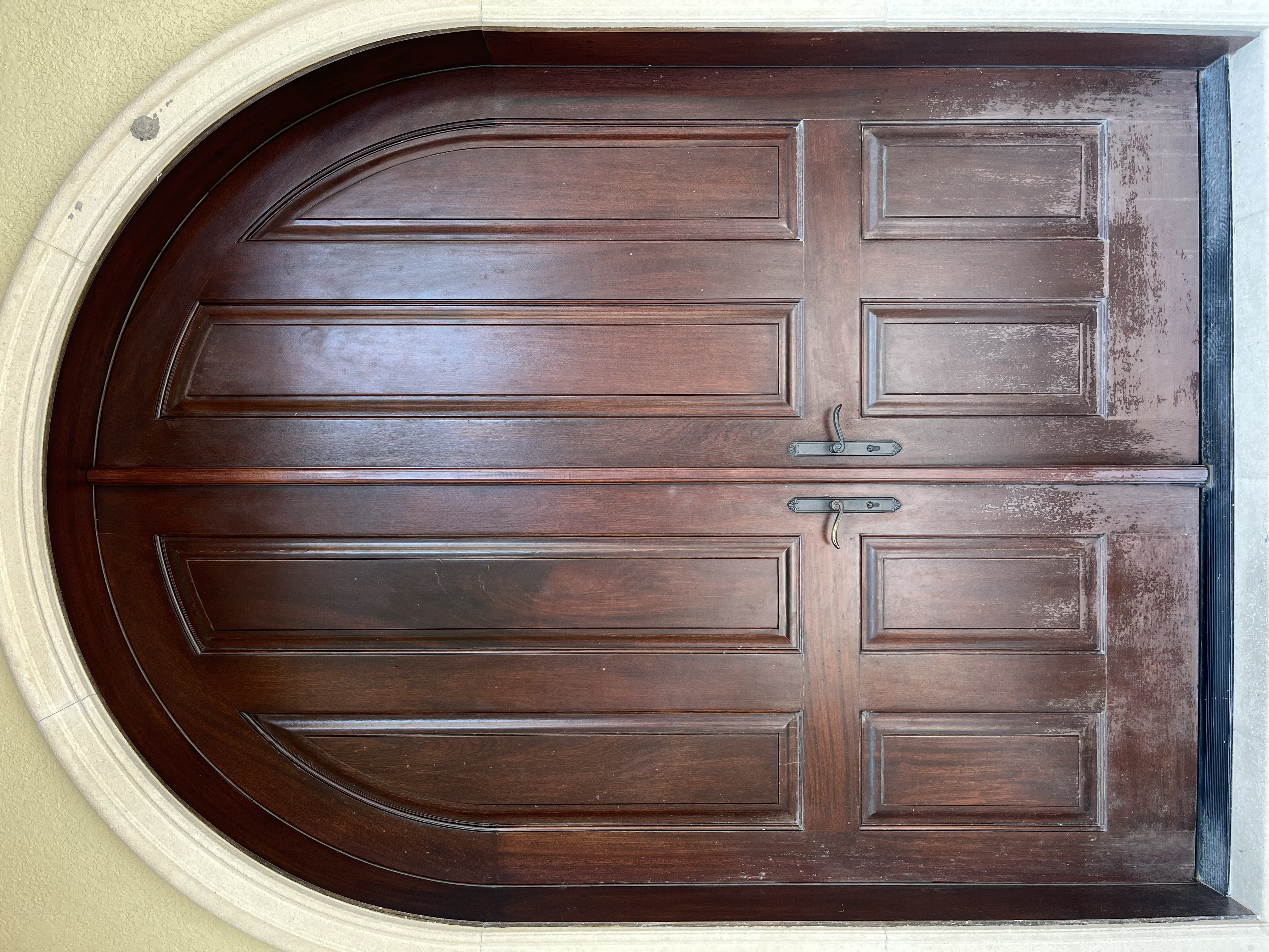 I'm Locked Out of My Sarasota Home Late at Night, What Should I Do First?