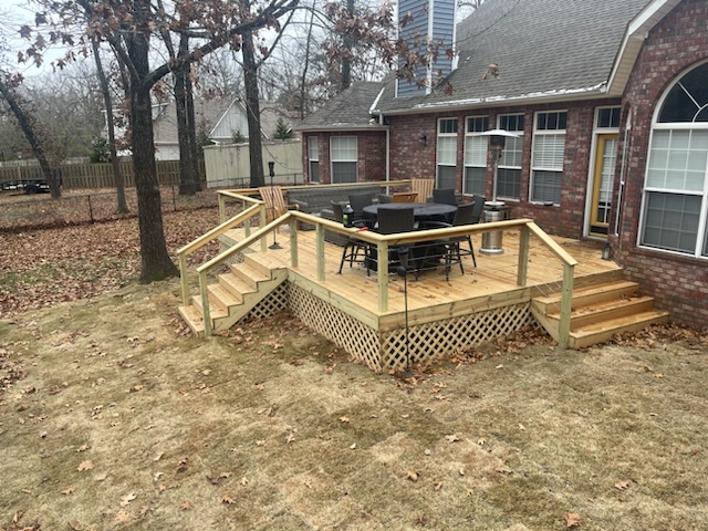 The Right Time to Build a Deck or Privacy Fence in NWA (And How to Make It Last)